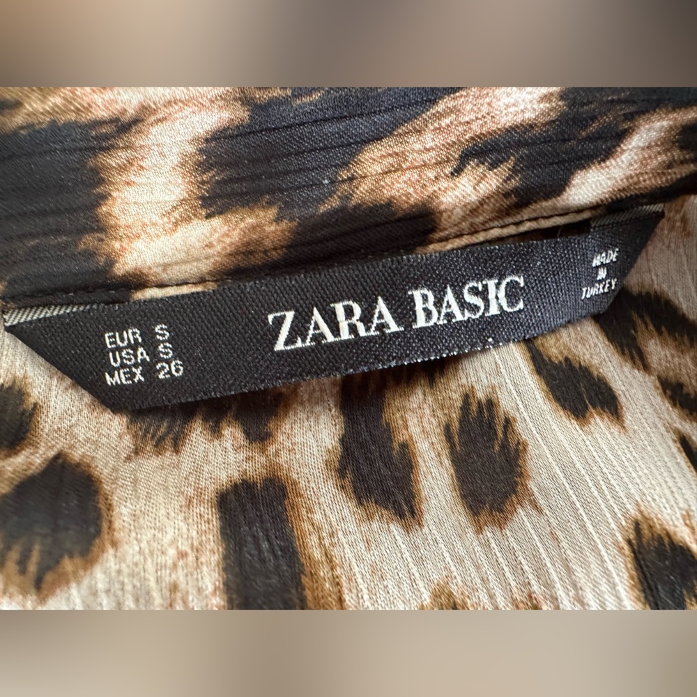 Zara animal print oversized button down blouse  size small - Picture 11 of 11